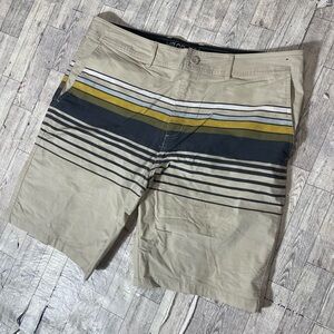 Valor Hybrid Shorts Size 32 Tan Gray Striped Flat Front